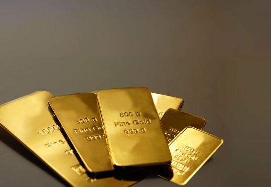Wie gestaltet sich der Goldpreis? Eine einfache Erklärung für Anleger:innen